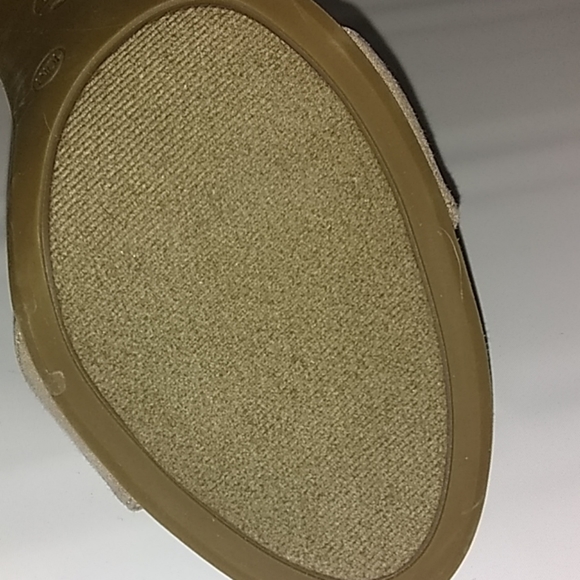 Guess Strappy Heels Size 10M Like New - Picture 8 of 8